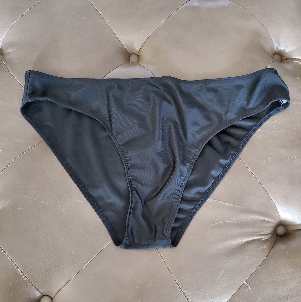 Womens Bikini Bottoms Size XL..SIMPLE BLACK